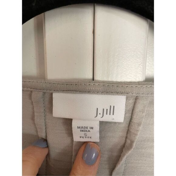 J. Jill crochet lace front grey top size sp - Picture 3 of 8